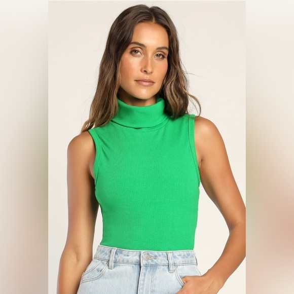 Lulus Tops - NWOT Spark My Interest Green Ribbed Turtleneck Crop Tank Top